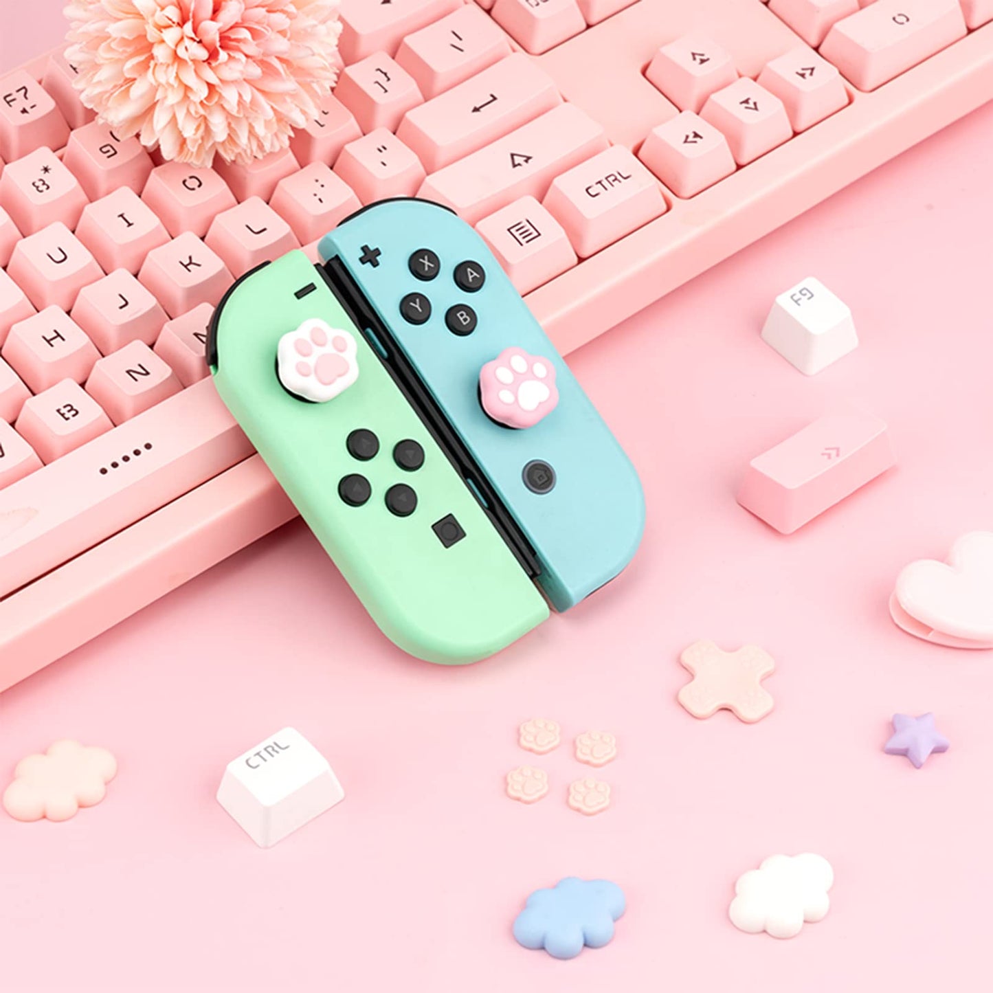 GeekShare Cat Paw Button Caps