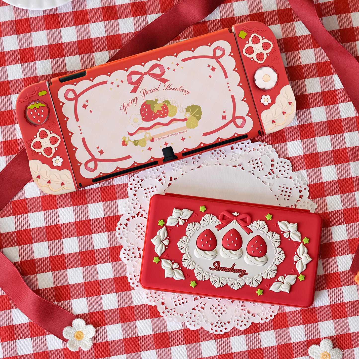 Cream Strawberry Card Case