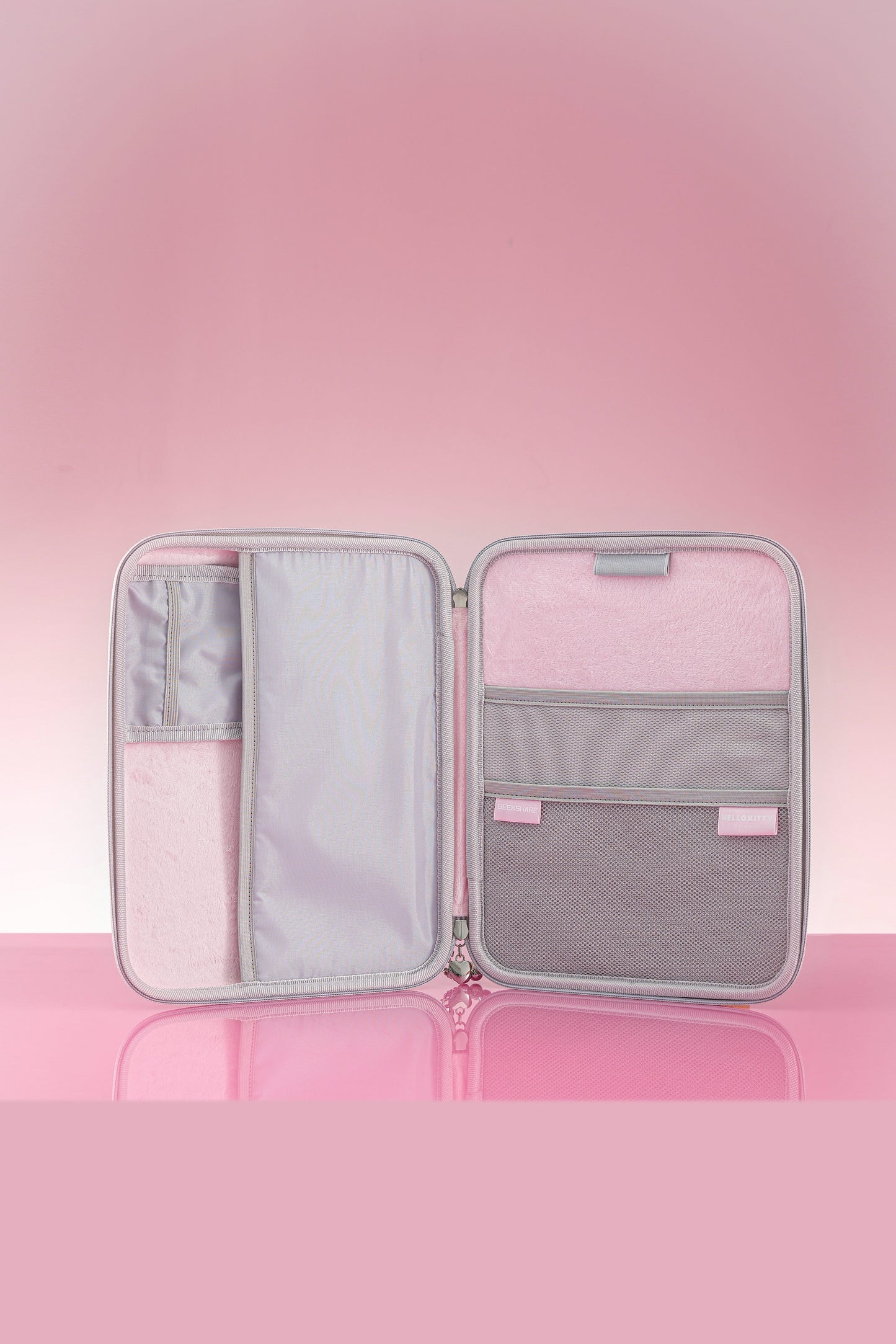 Hello Kitty Shining Silver Heart iPad Sleeve Hello Kitty Shining Silver Heart iPad Sleeve