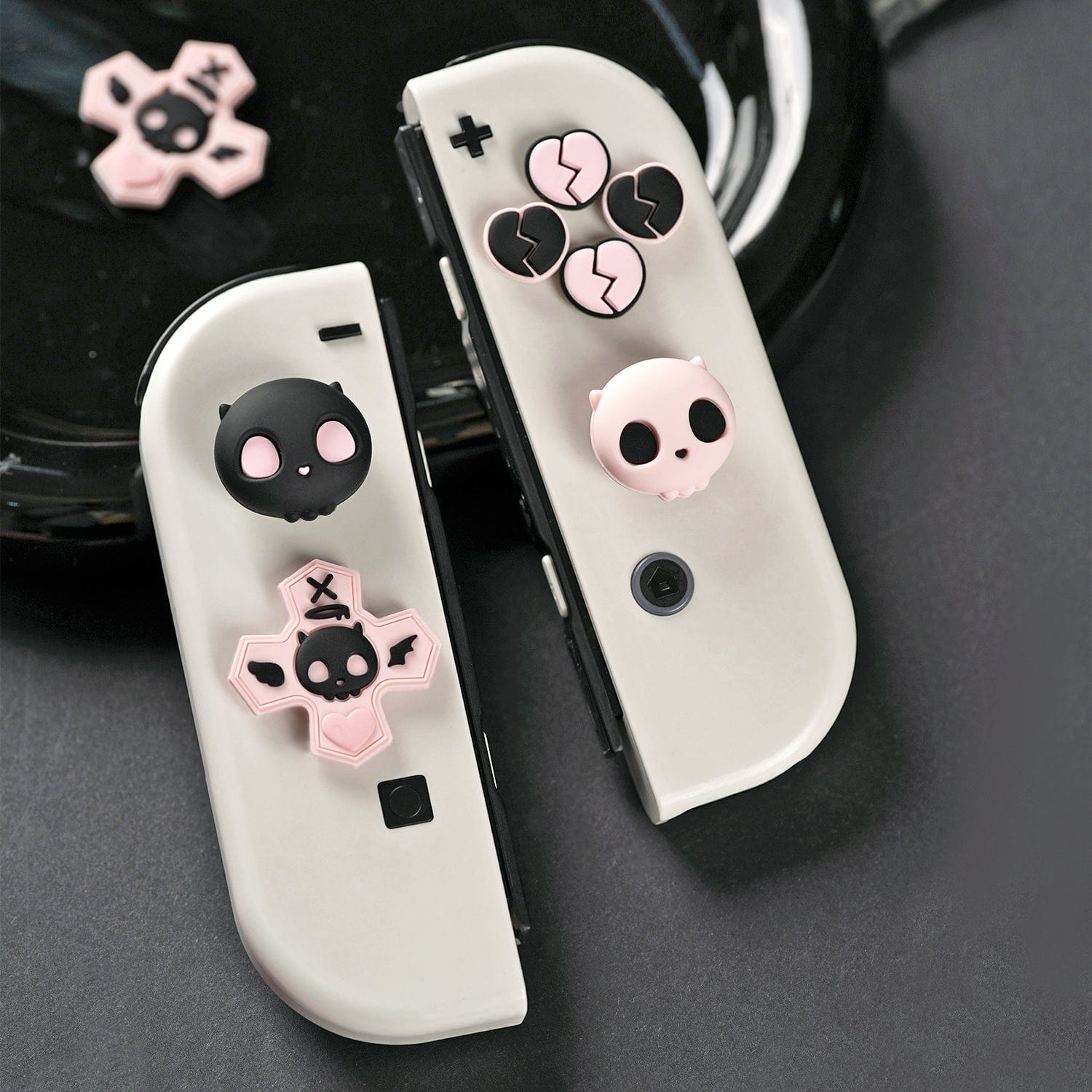 GeekShare Pink Skull Button Caps
